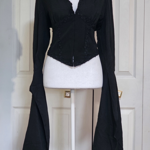 🦇 Dreamy Gothic Ethereal Bell-Sleeve Top 🦇 - Picture 2 of 8